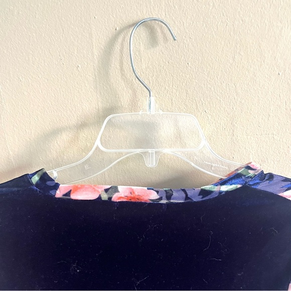 🆕 Zara • blue & pink floral print velvet short sleeve blouse top - Picture 10 of 16